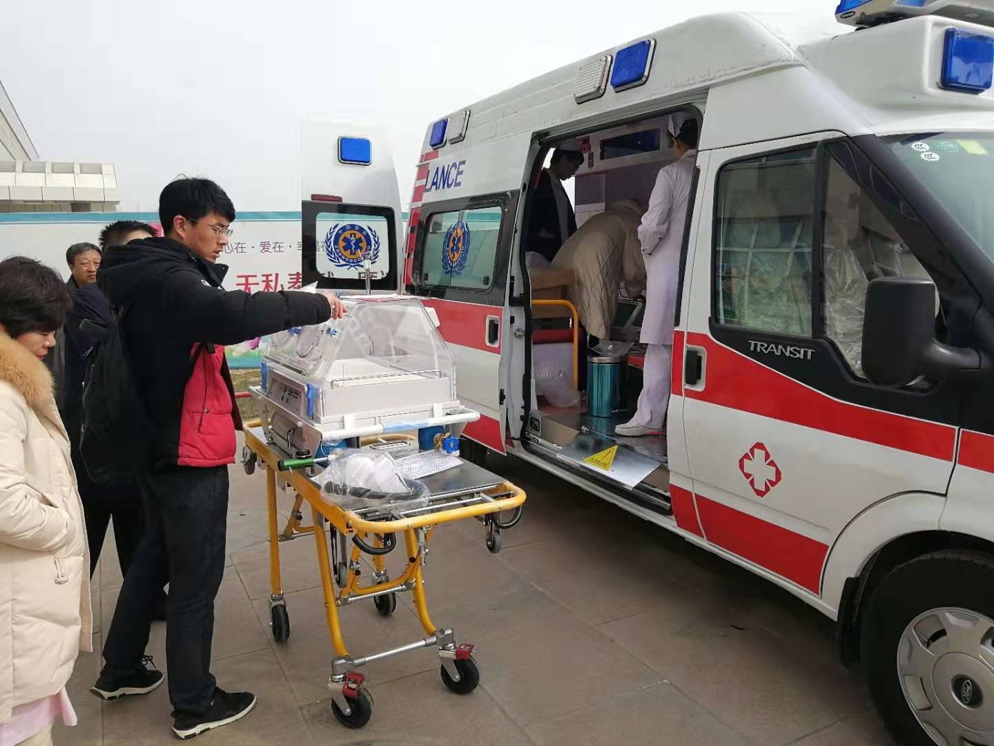 丹巴县救护车转院